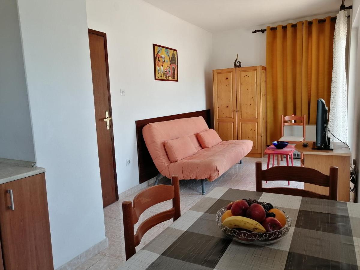 Lovely Apartment With Big Terrace In Budva Buitenkant foto